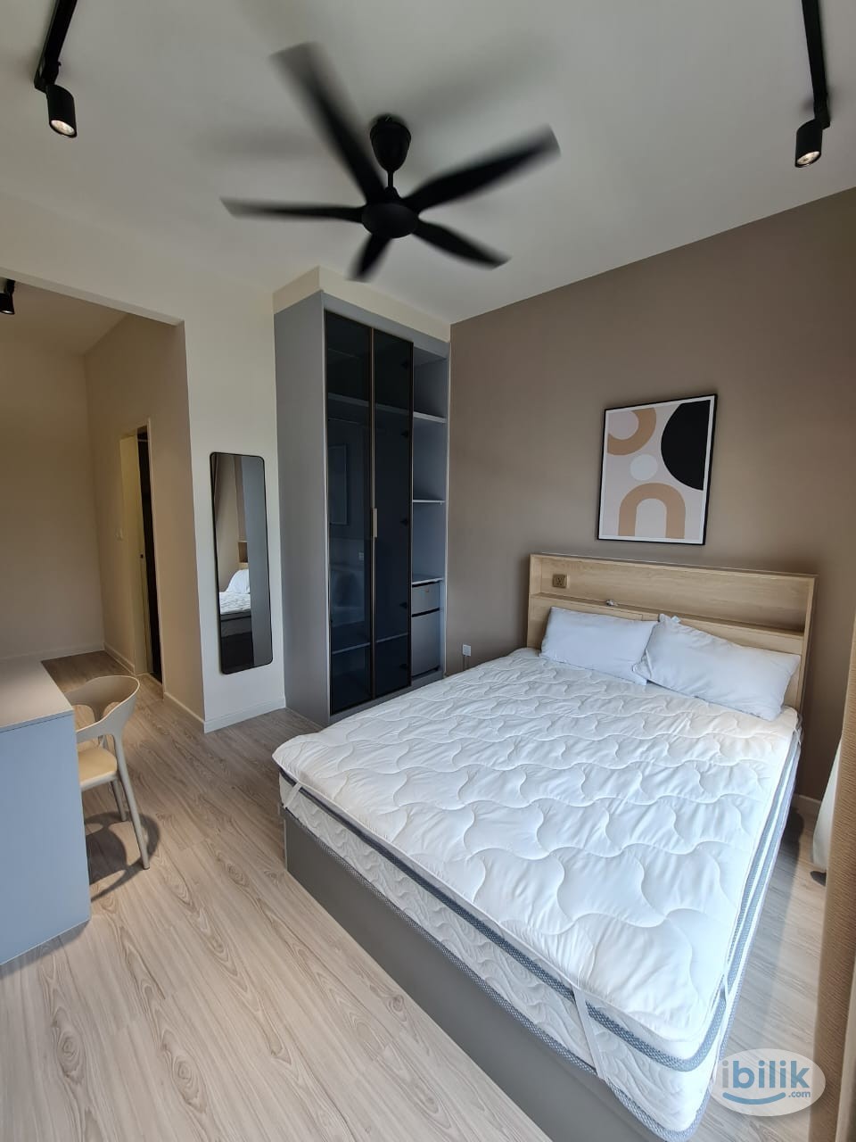 Master Room at Meta Residences Putra Permai, Seri Kembangan - Image 1