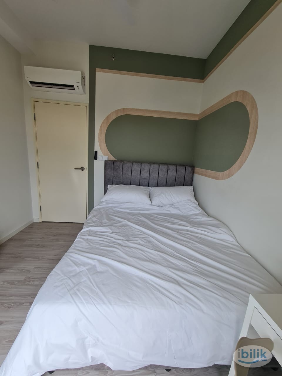 Middle Room at Meta Residences Putra Permai, Seri Kembangan - Image 2