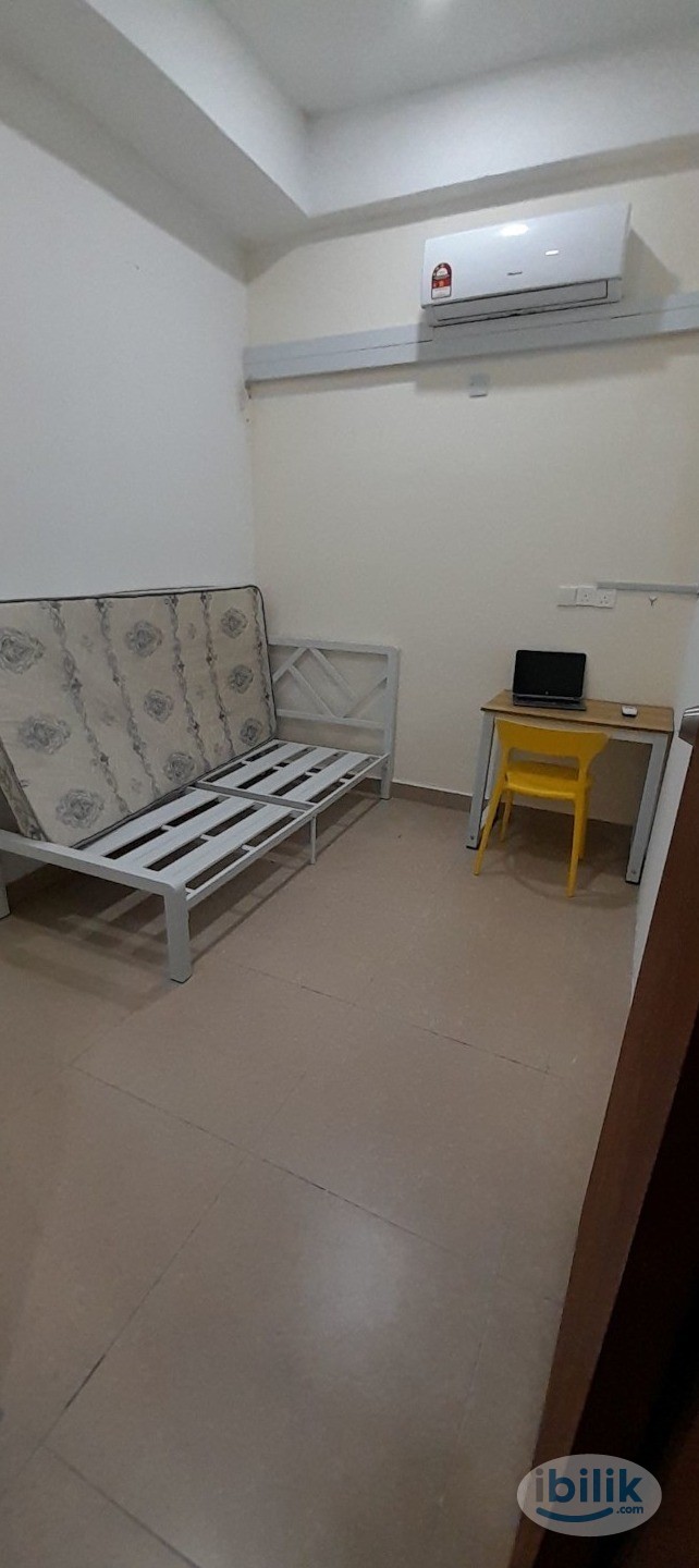 A single private bed room with basic furnish at Jalan Tempua 2 @t IOI Mall Puchong jaya. - Image 1
