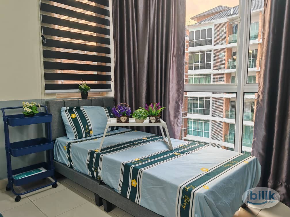 Single aircon room with private bathroom@ UTAR/ MRT/ Sg Long - Image 1