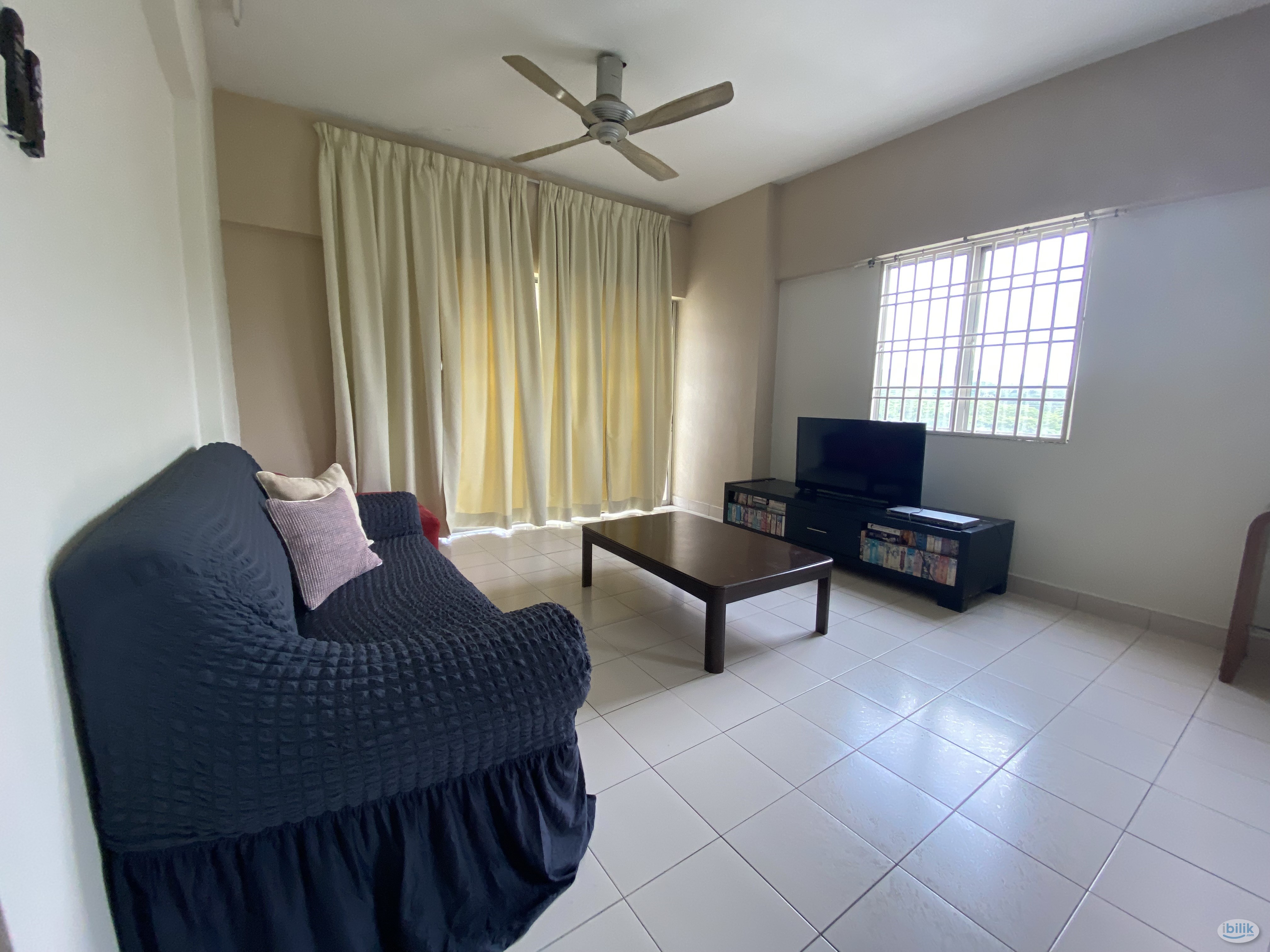 Master Room at Bintang Mas, Bandar Sri Permaisuri - Image 2