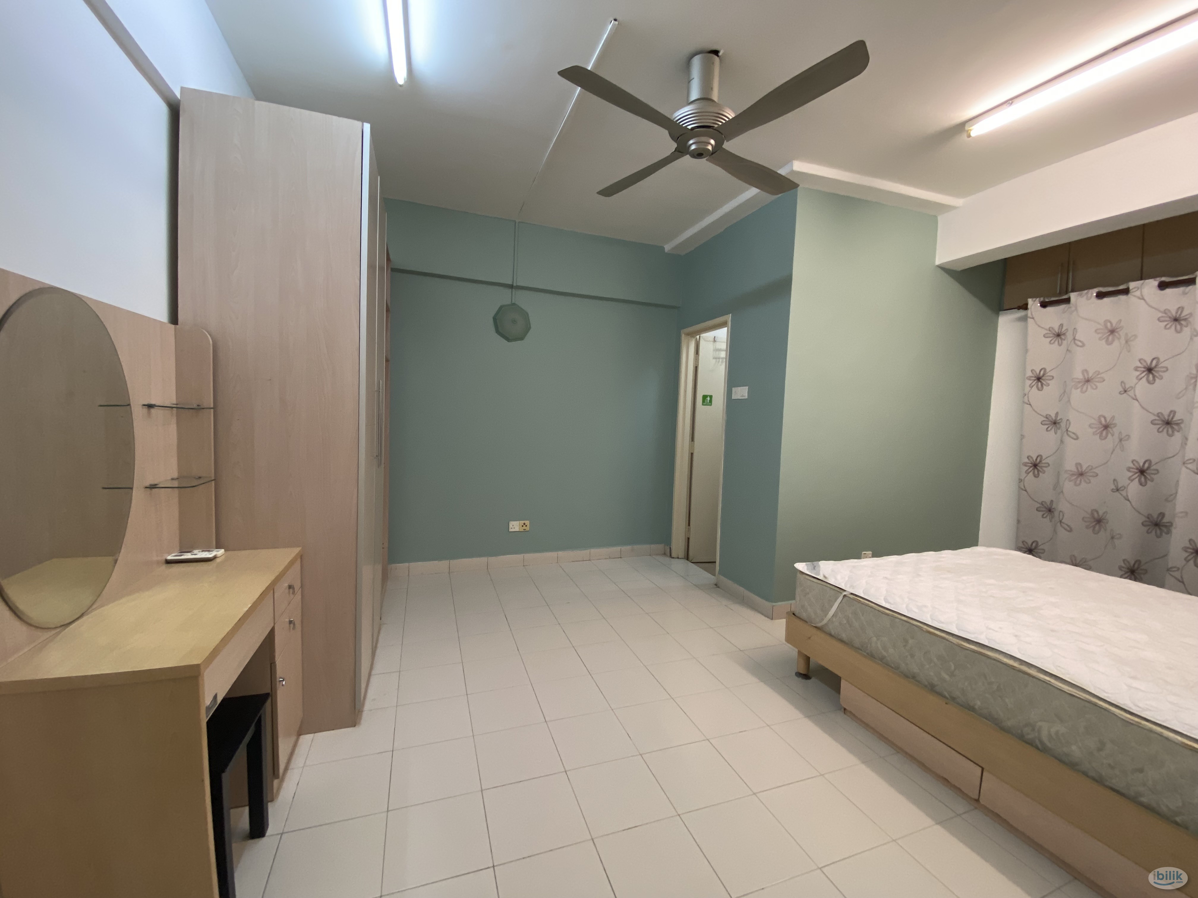 Master Room at Bintang Mas, Bandar Sri Permaisuri - Image 5