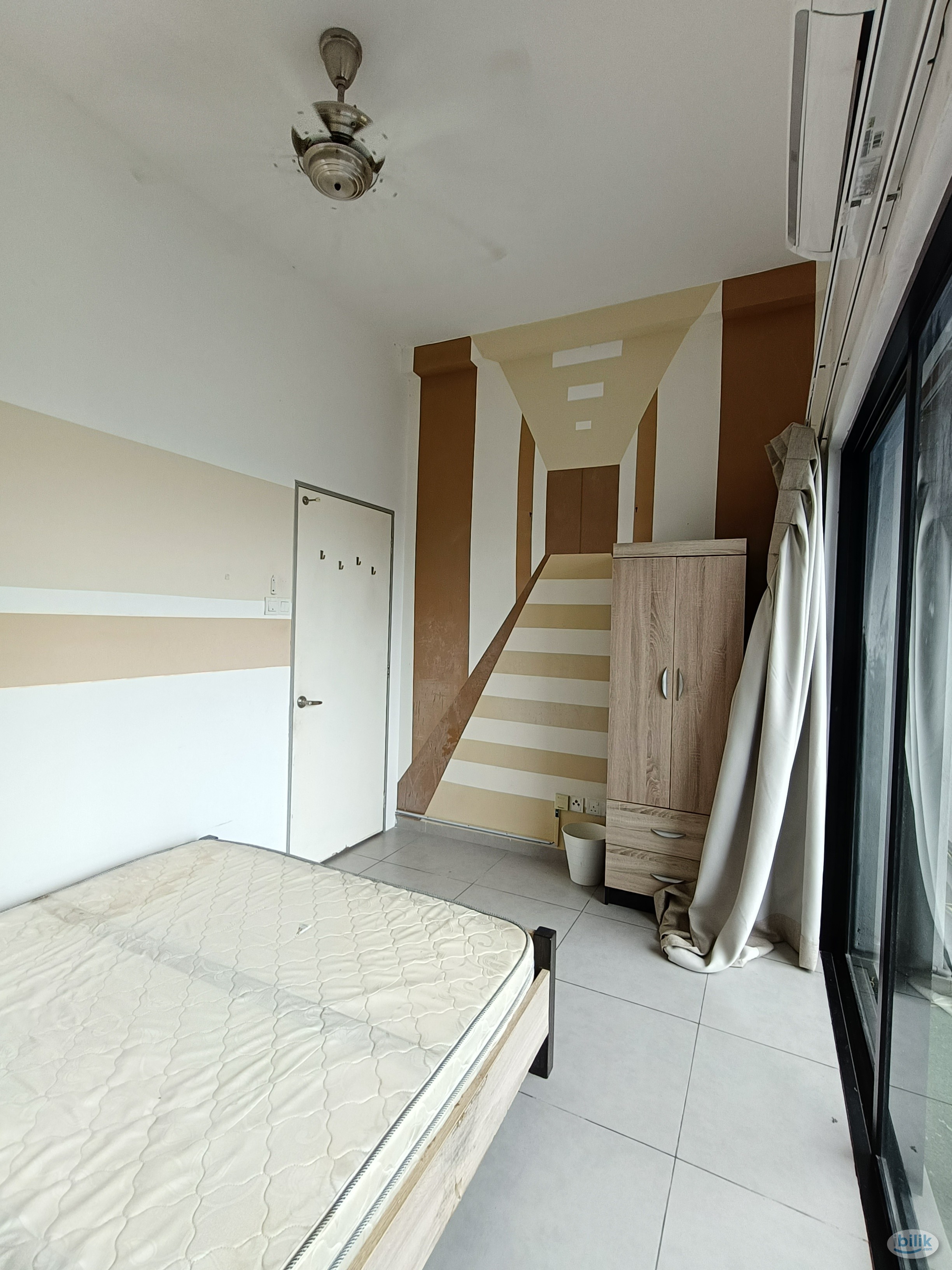 Middle Room for Rent at D'Sands Residence, Old Klang Road, Kuala Lumpur - Image 2