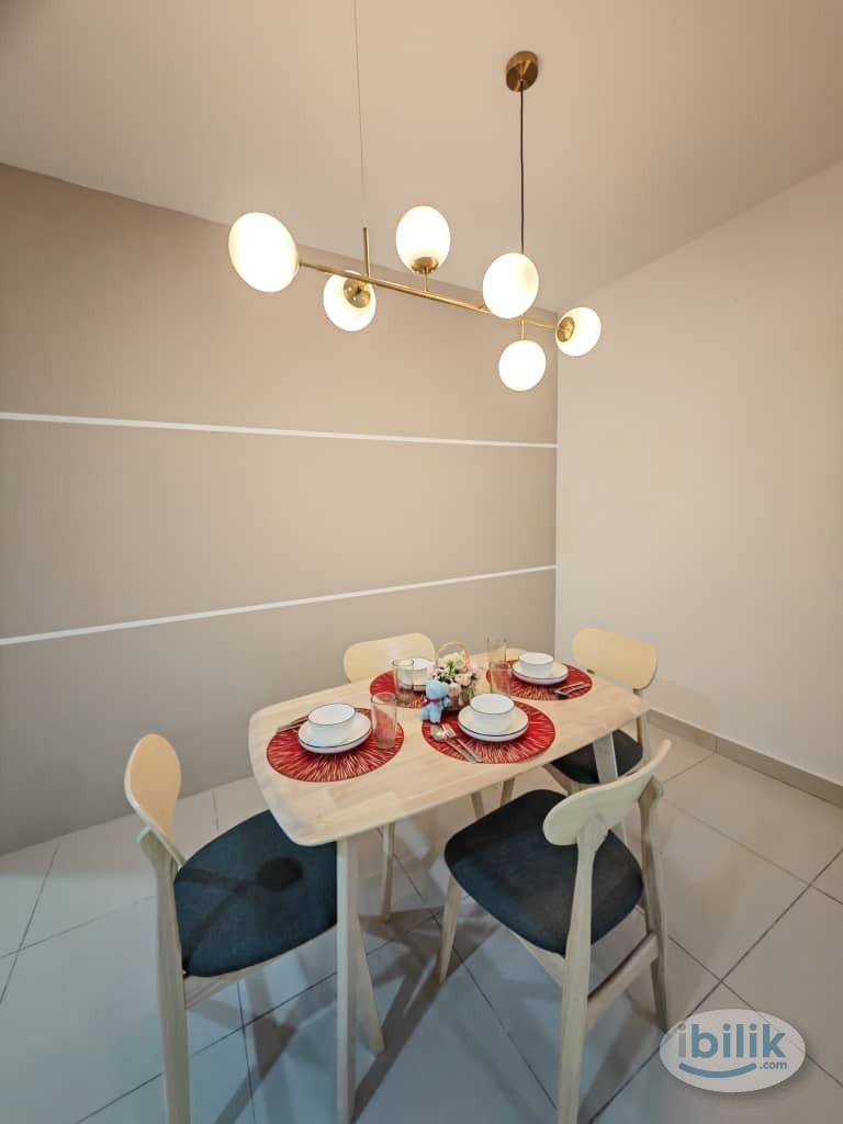 Middle Room at AraTre' Residences, Ara Damansara - Image 2