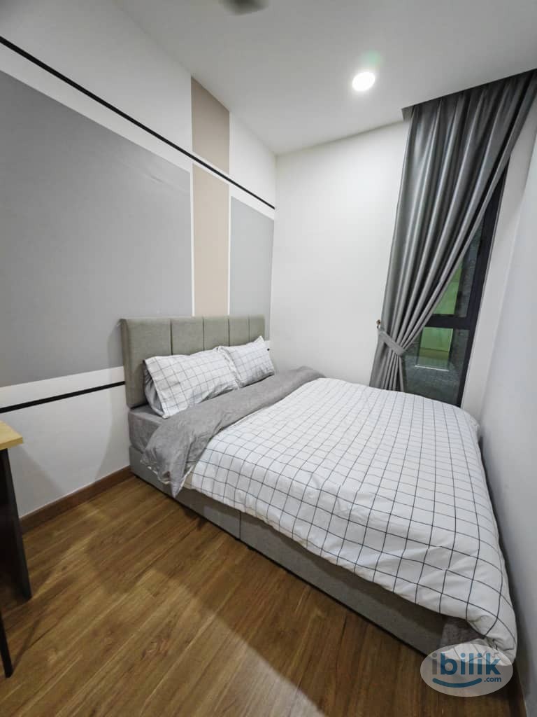 Middle Room at AraTre' Residences, Ara Damansara - Image 1