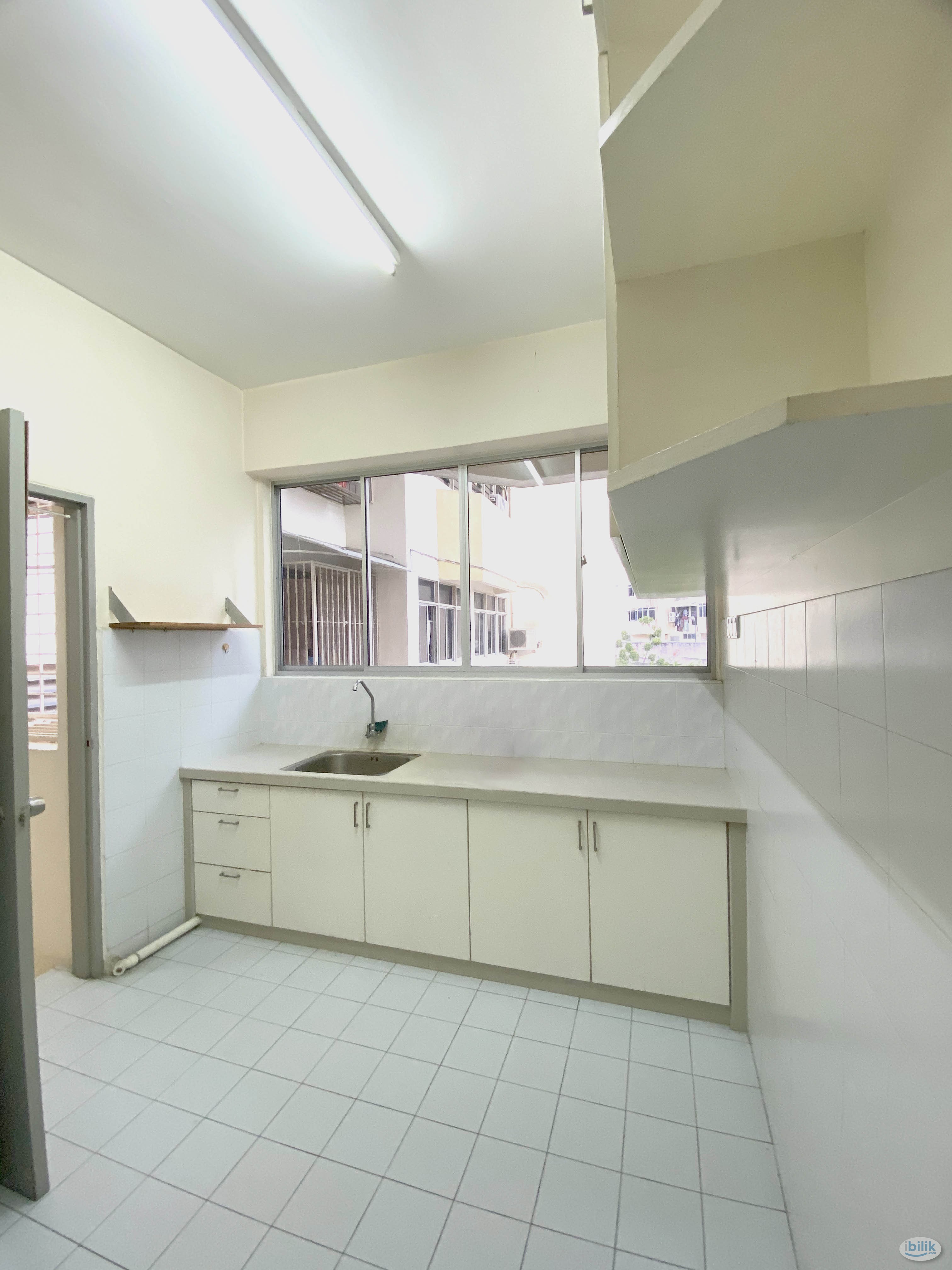Middle Room at Bayan Lepas, Penang - Image 3