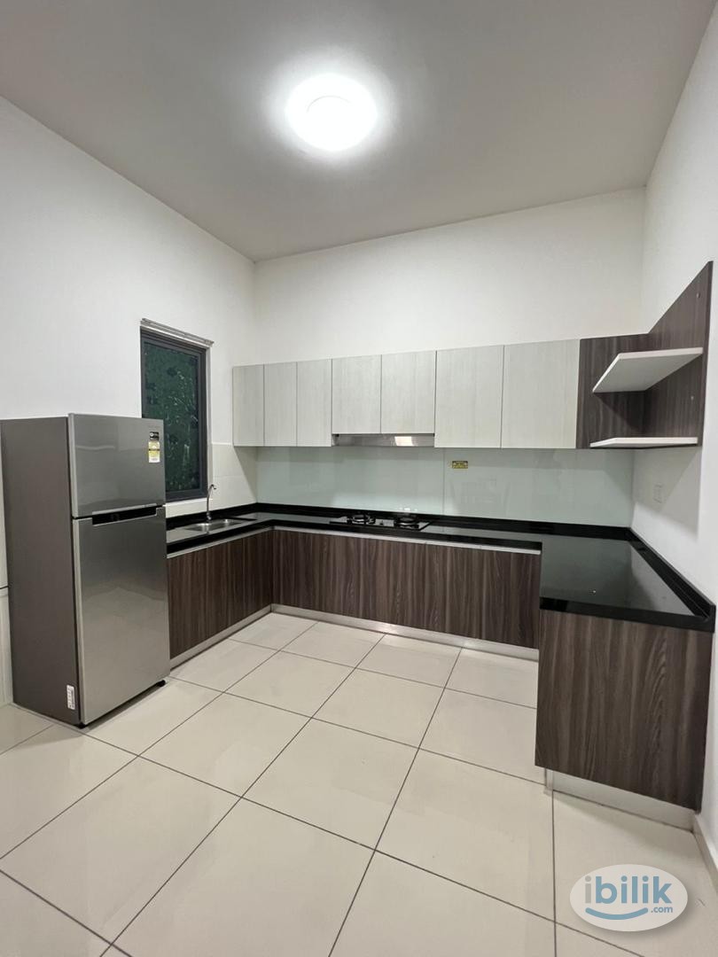 Middle Room at Butterworth, Seberang Perai - Image 3