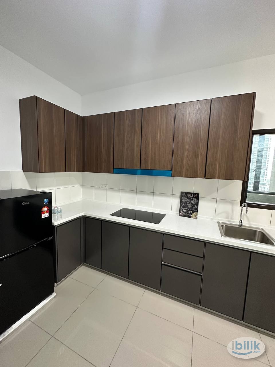 🫶Grab this chance ✨ Balcony room for rent 🛜Free Wifi & Cleaning Service - Image 2