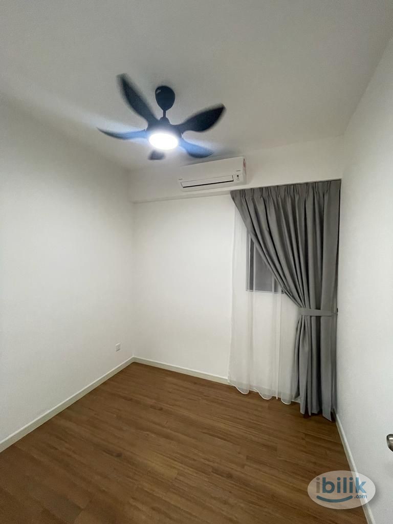 Master Room at M Vertica KL City Residences, Cheras - Image 4