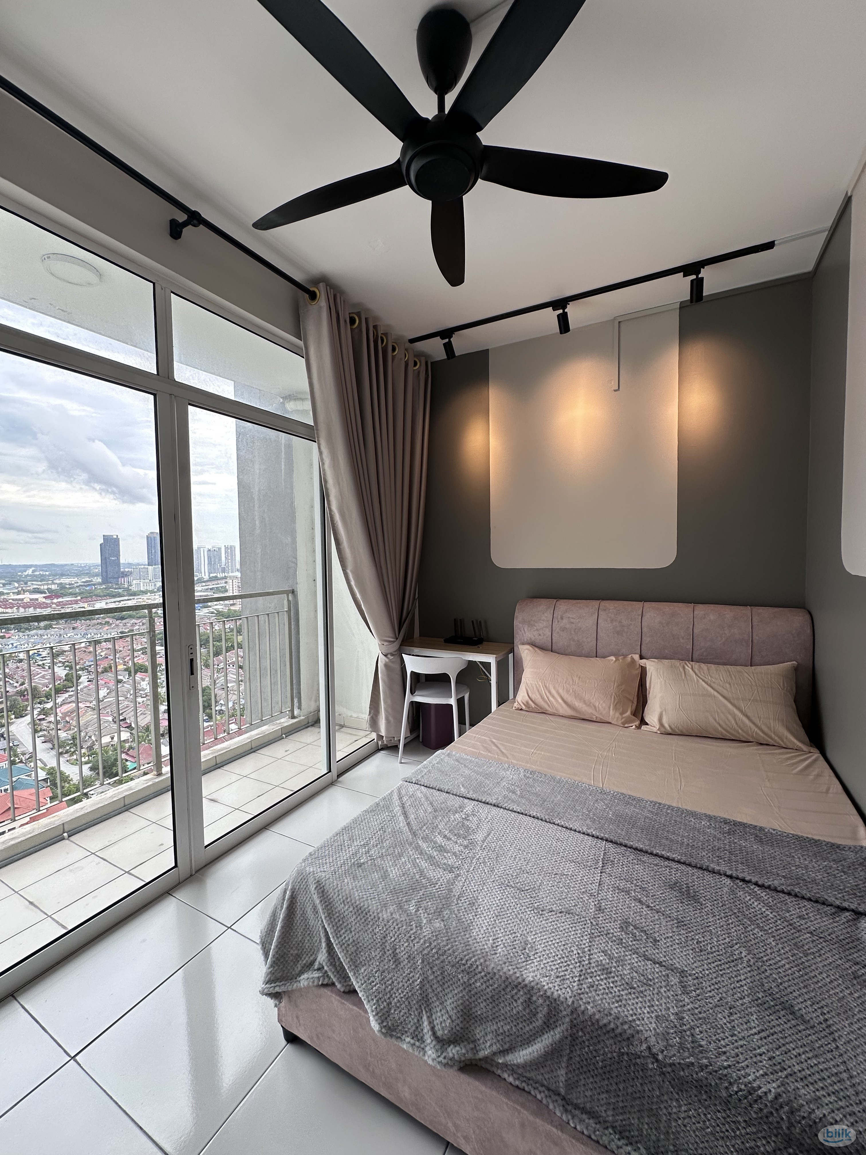 Balcony Room at Seksyen 7, Shah Alam - Image 1