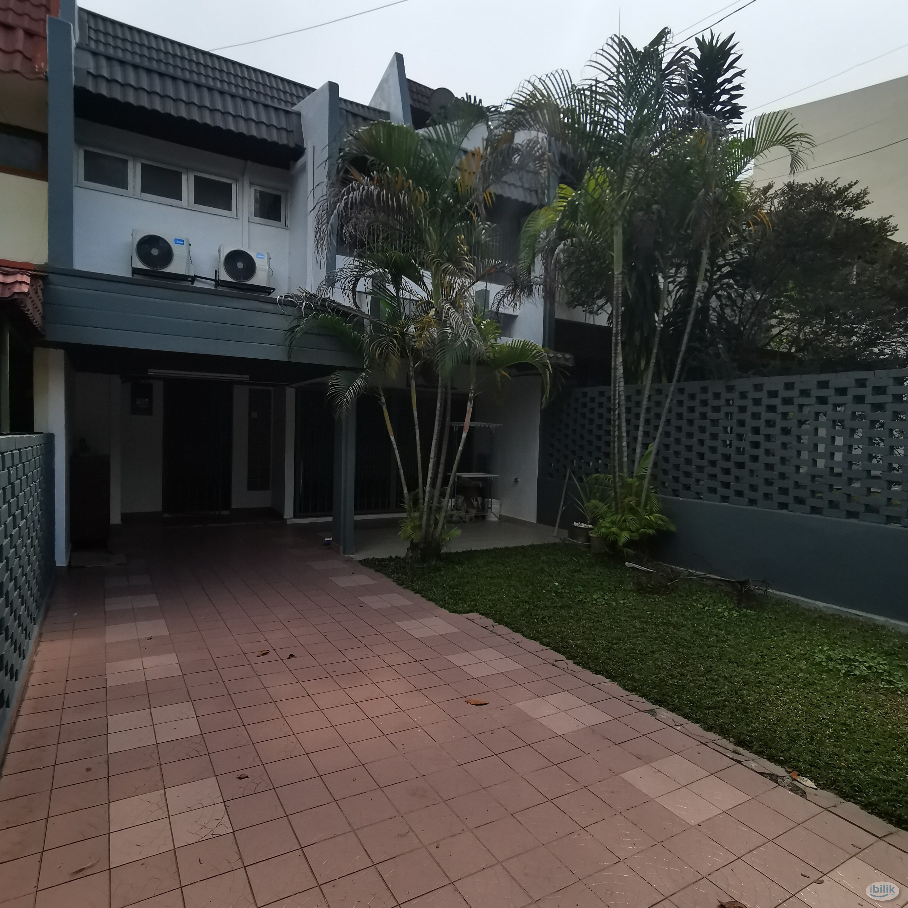 Taman Desa Middle Room - Private bathroom, Wifi, Cleaning provided - Image 4