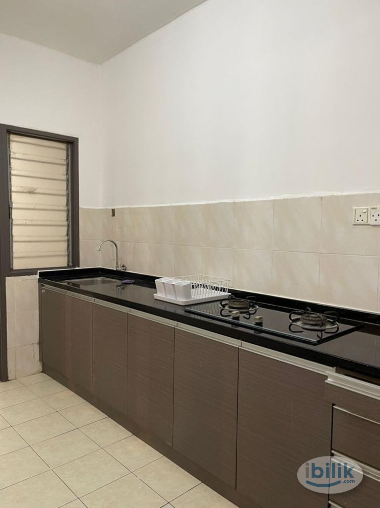 Big & New Balcony Room !!! at Bandar Sunway, Petaling Jaya - Image 4