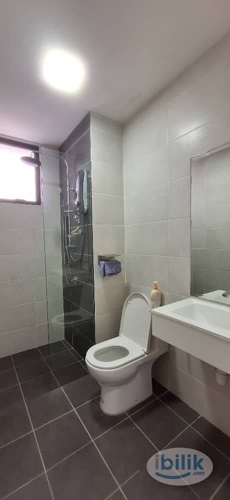 Middle Room at PV9 Residence, Setapak - Image 3