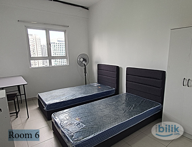 Master Room at Suria Jelatek Residence, Ampang Hilir - Image 3