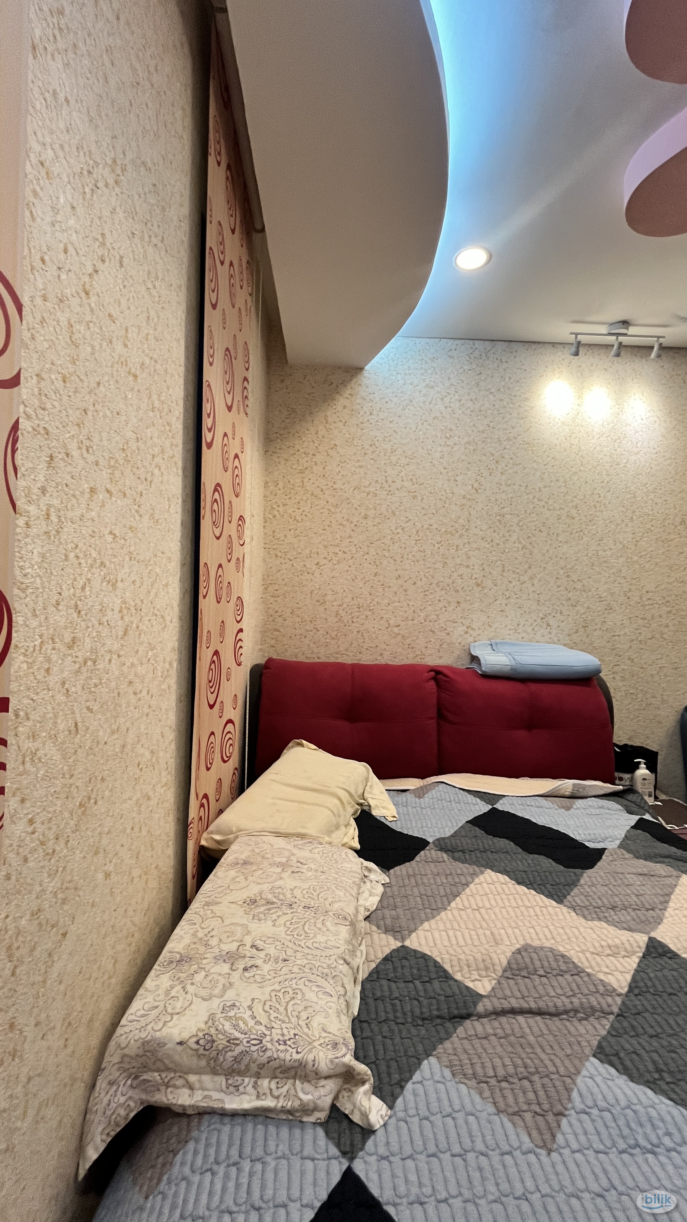 ✨ Royal Domain Condo KL – Aircond ❄️ Free WiFi 🌐 Free Water 🚰 - Image 2