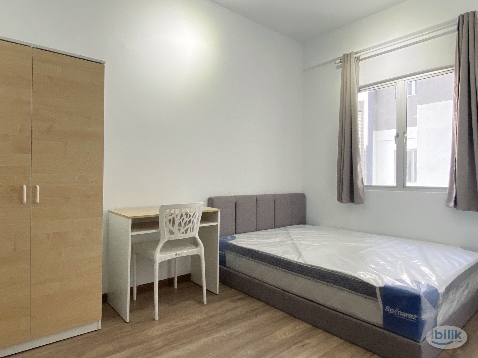 Near LRT Bangsar - Residensi Brickfields Middle Room - Image 1