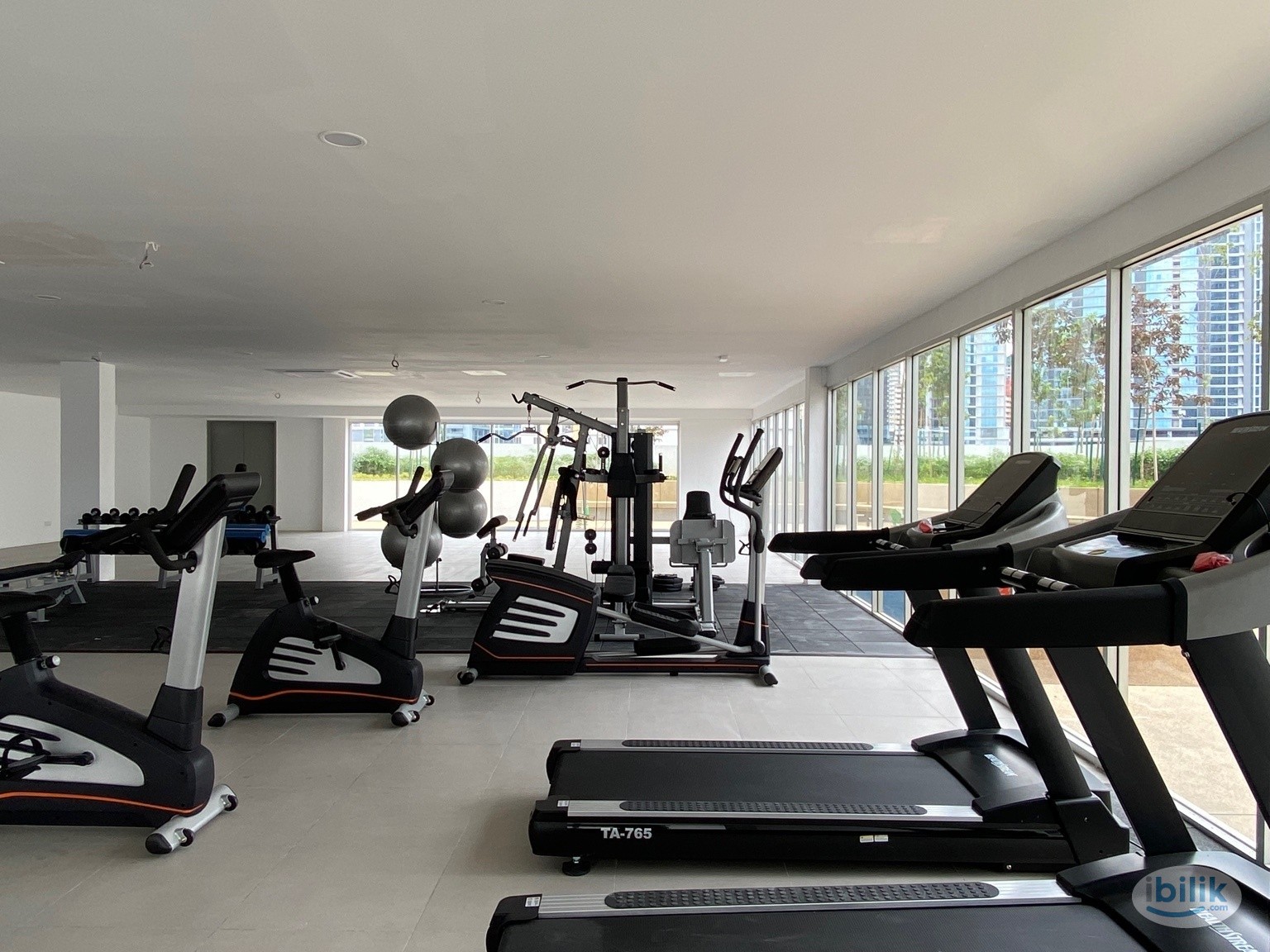 Near LRT Bangsar - Residensi Brickfields Middle Room - Image 4