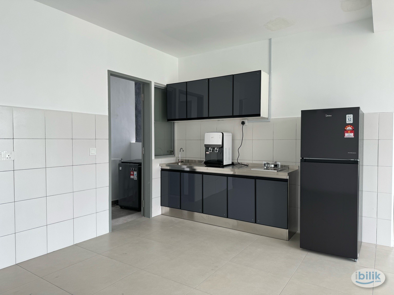 Brickfields Residence Master Room w Attached Bathroom - Image 4
