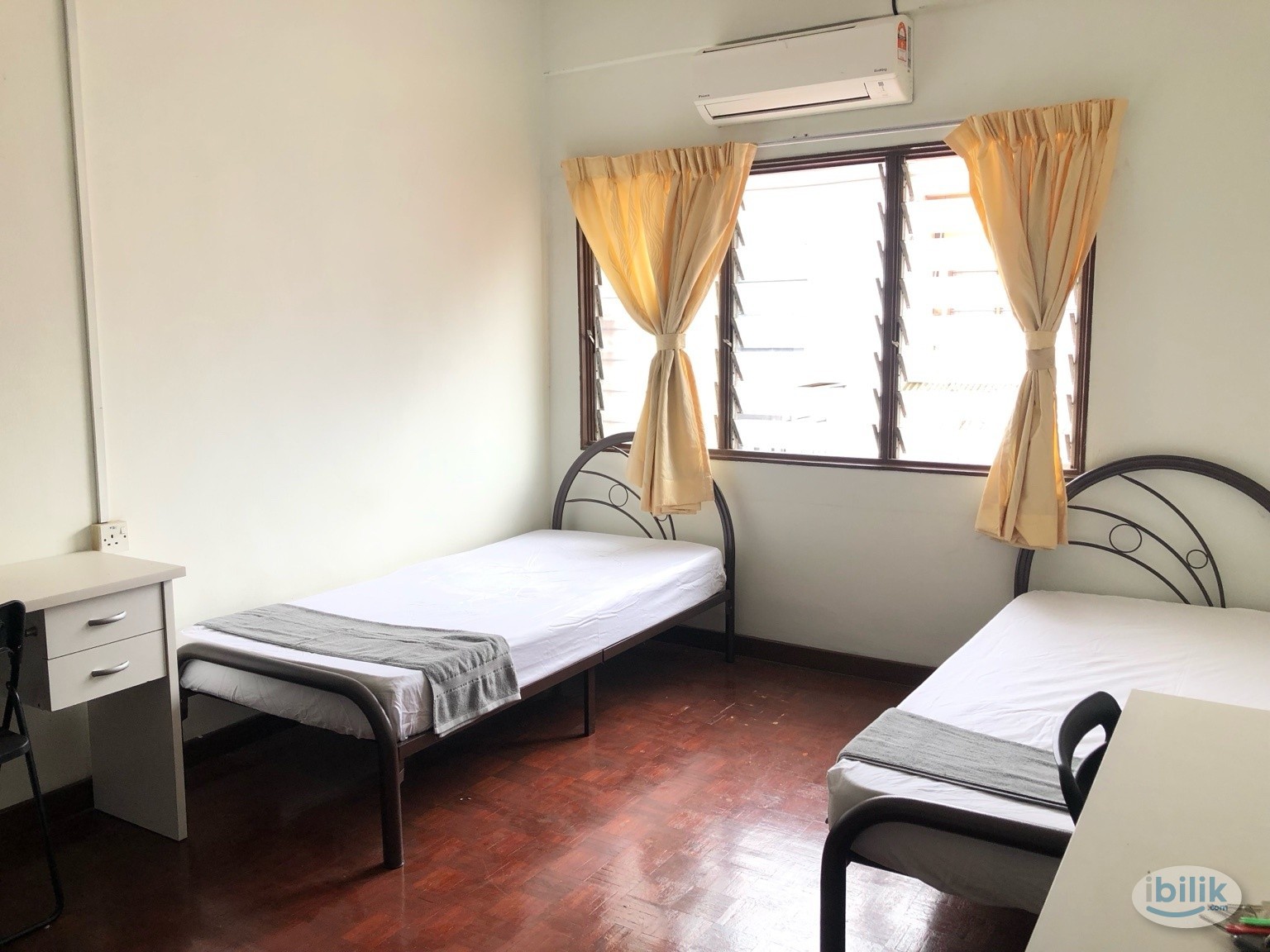 Twin room w 2 single beds damansara heights - Image 2
