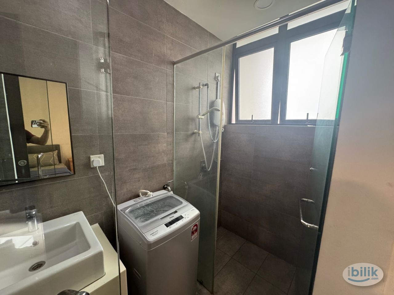🚇 H2O Ara Damansara Room – Near LRT | Furnished + Aircond ❄️ - Image 4