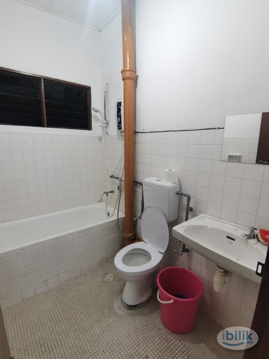Master Room at Taman Pertama, Cheras - Image 3