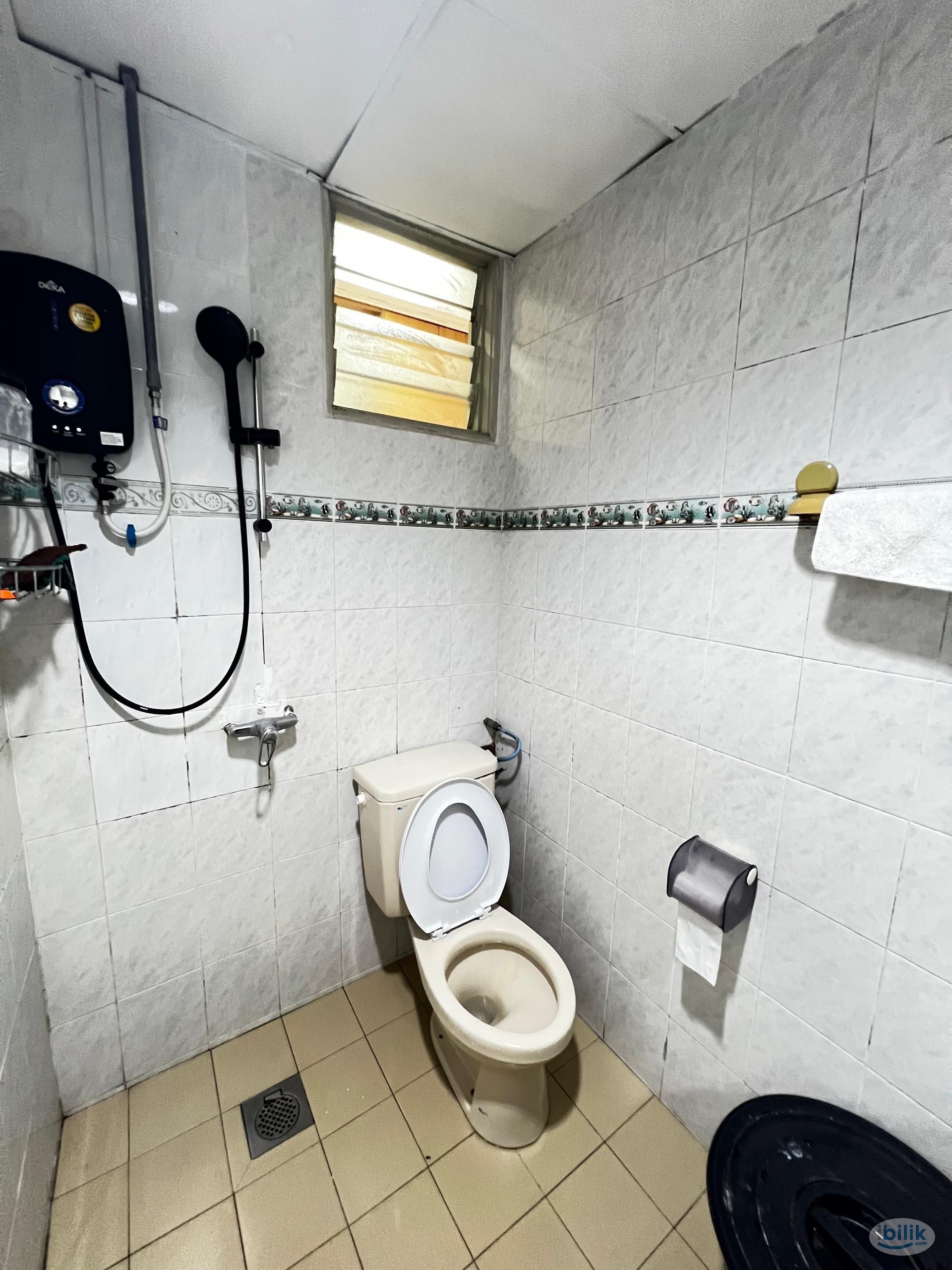 🏡 Green Acre Park Condo – Fully Furnished Room ❄️ Free WiFi + Water - Image 4
