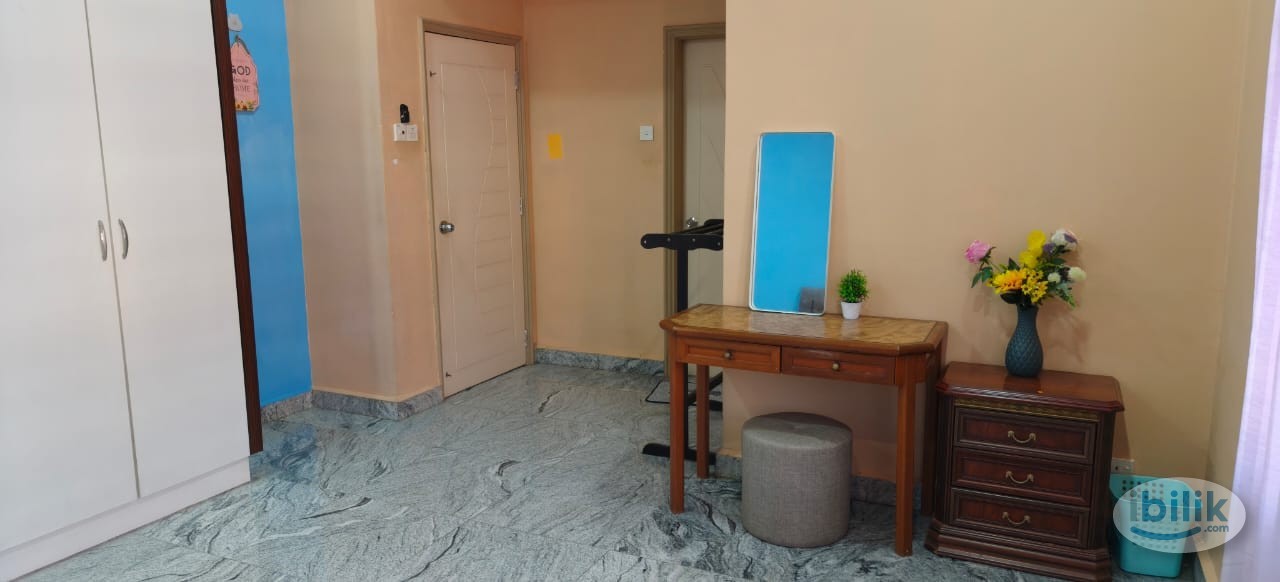 Bangalow Master Room at 28 Residency, Sunway Damansara - Image 1