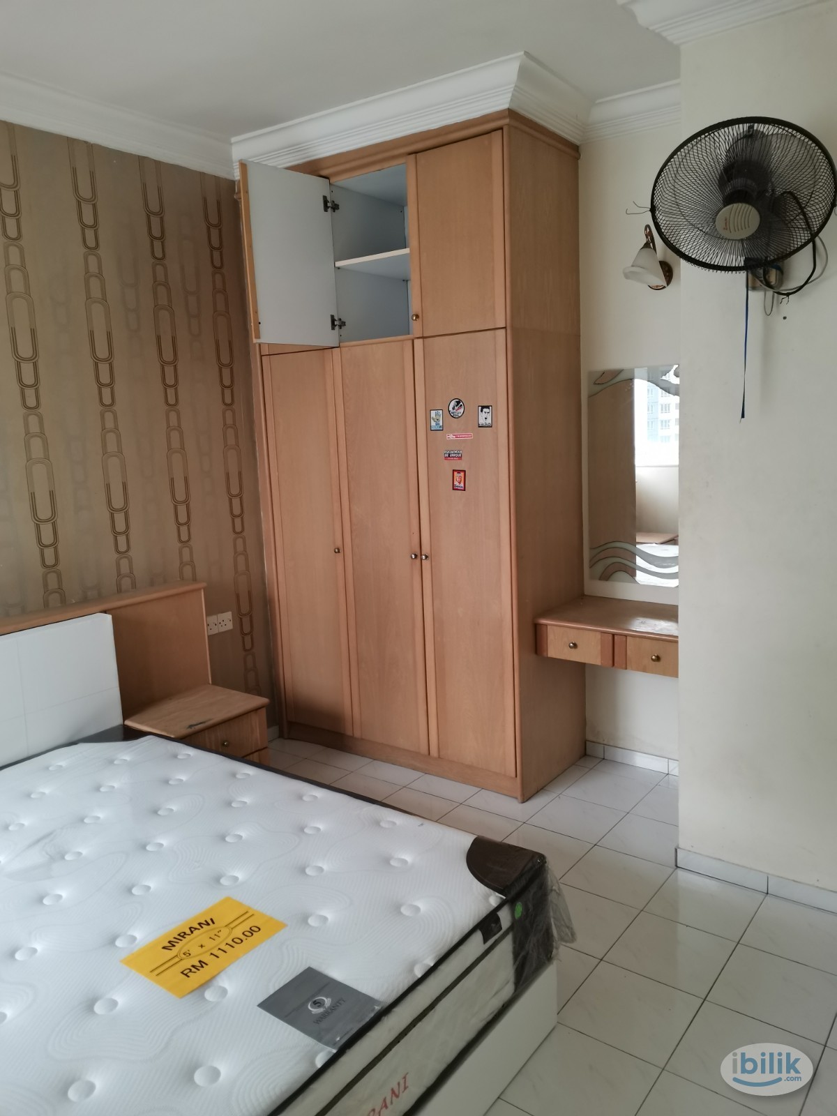 Villa Emas Aircond Master Room included utilities Private Bathroom MIX GENDER - Image 3