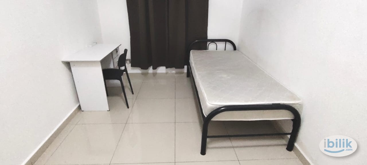 Middle Room at Ehsan Residence, Sepang - Image 2