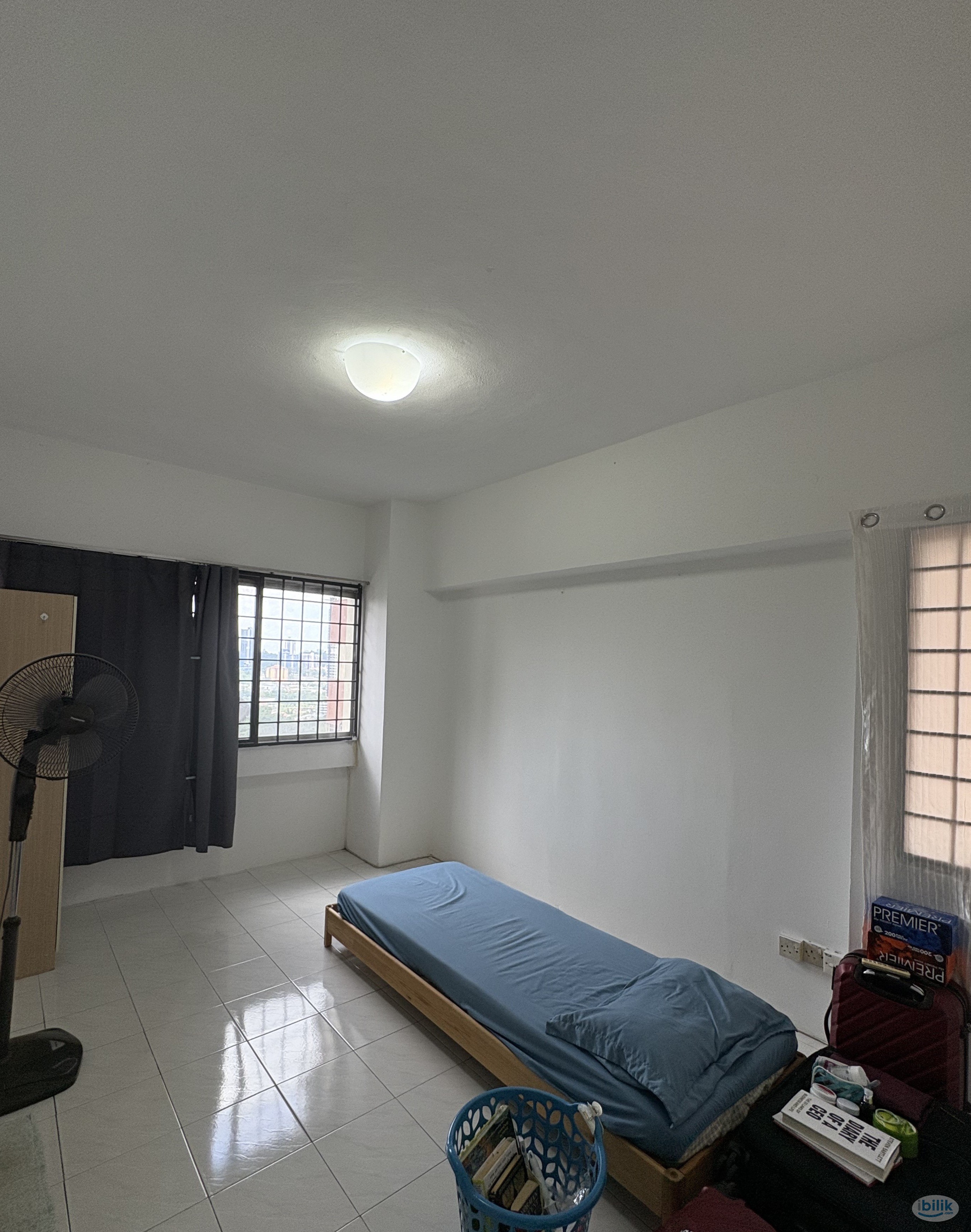 Middle Room at Faber Ria, Taman Desa - Image 1