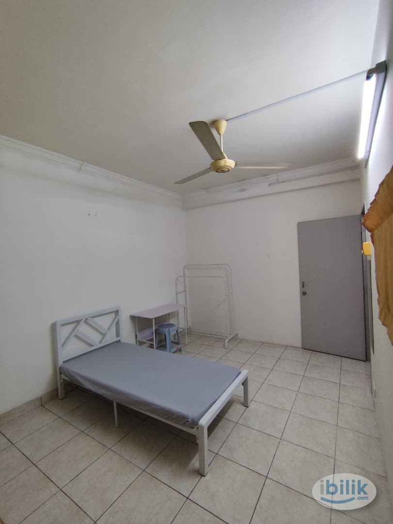 ‼️Zero Depo🏡🔥Medium Room To Rent🚆 Walk to MRT Bandar Utama 🏡🛋️ Fully furnished + Internet laju ⚡ 📍 Dekat IBM Tower, Cent - Image 3