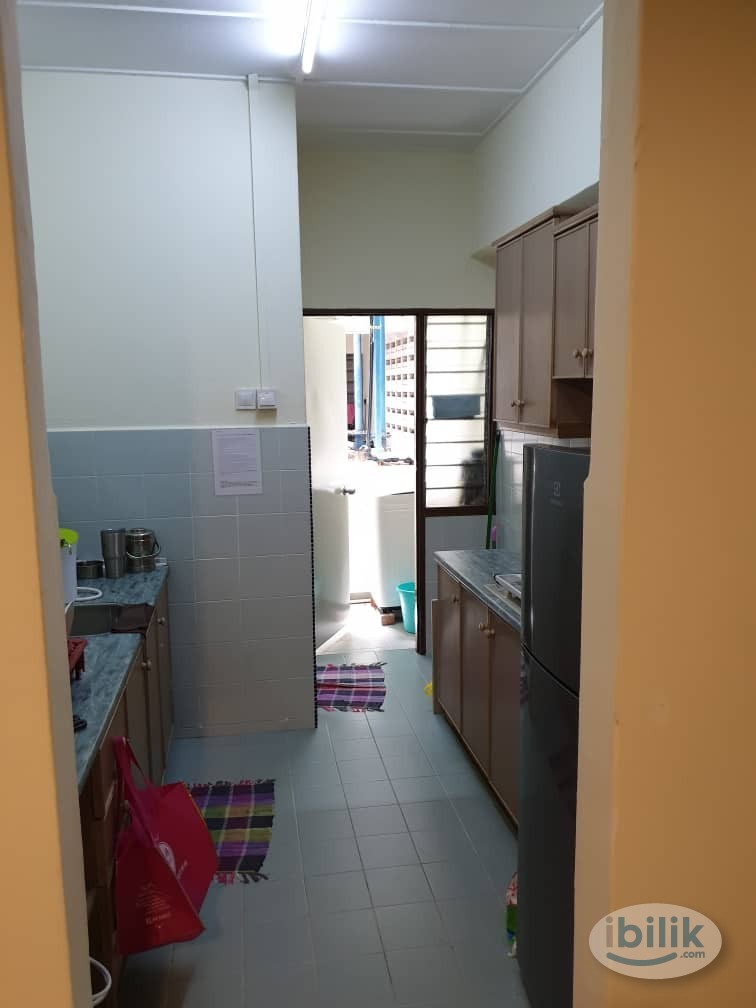 Single Room at Pangsapuri Laksamana1, Melaka Raya, General Hospital,Manipal,Kota laksamana - Image 3