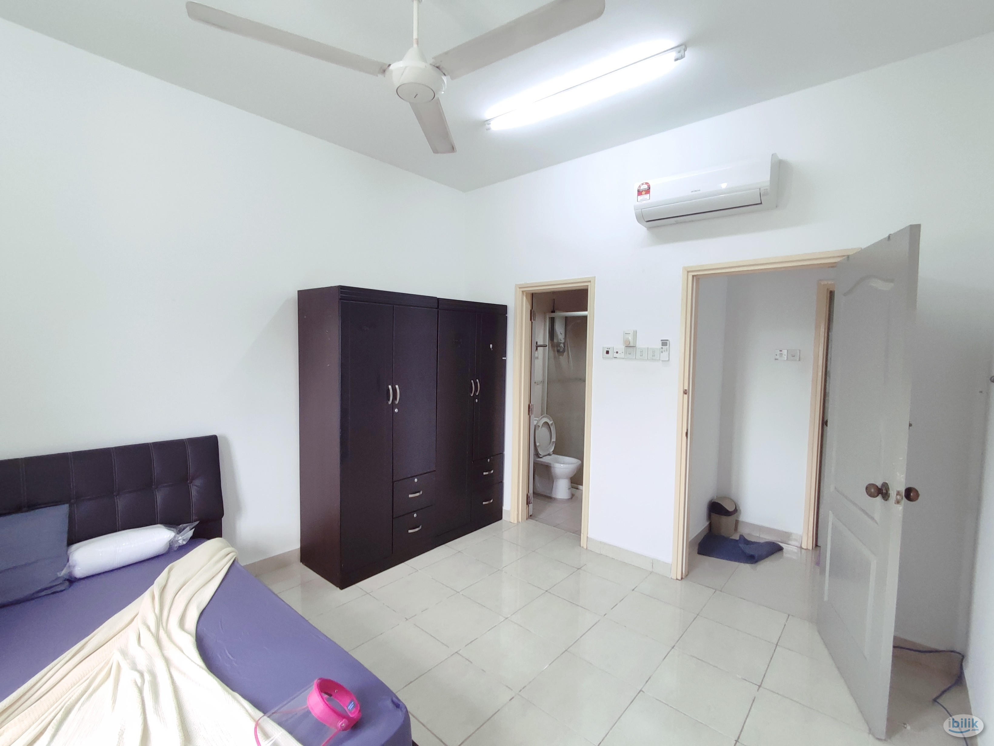 Female master room available at pelangi utama Condominium - Image 3