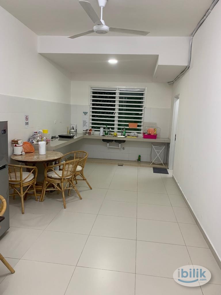 Fully Furnished with WiFi, AC, Cleaning Service Middle Room for RENT at Sendayan, Seremban - Image 4
