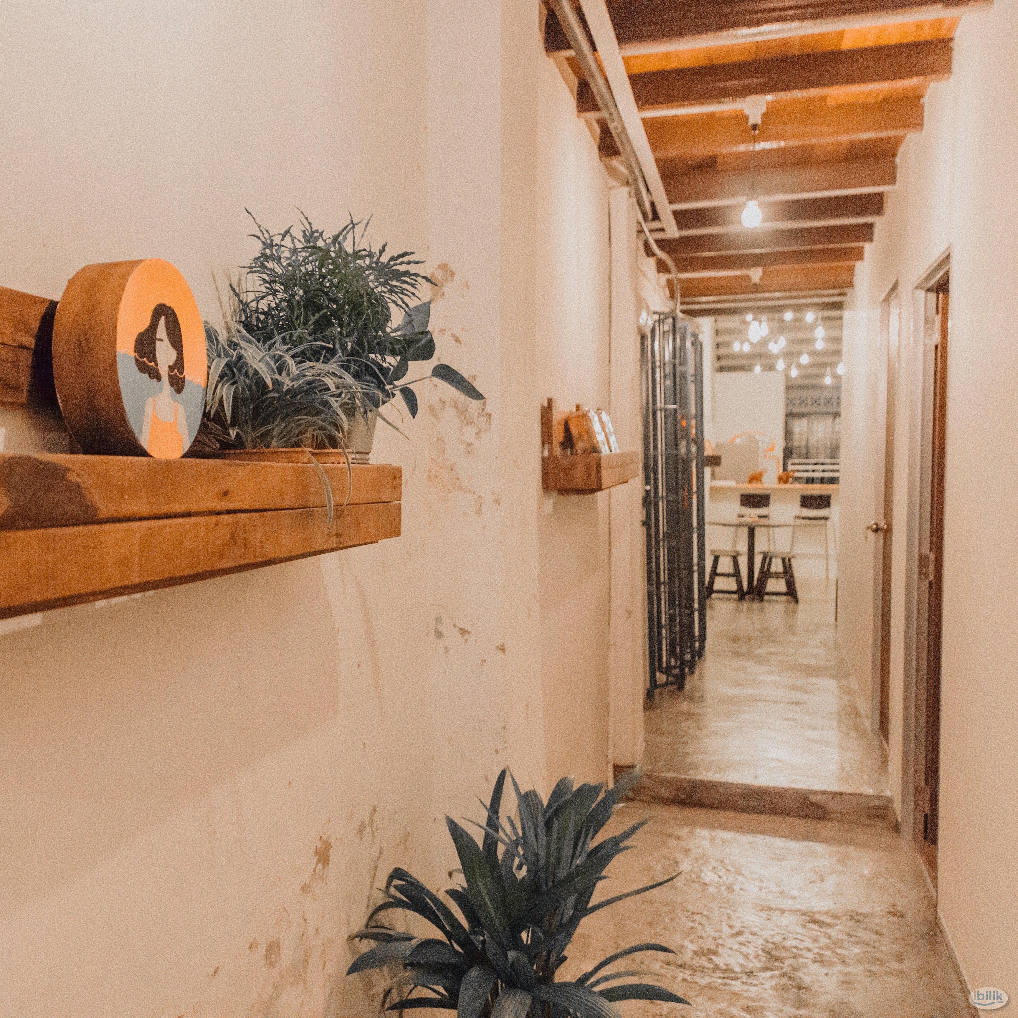 Fully Furnished Student Accommodations in Lorong Selamat, George Town, Penang - Image 1