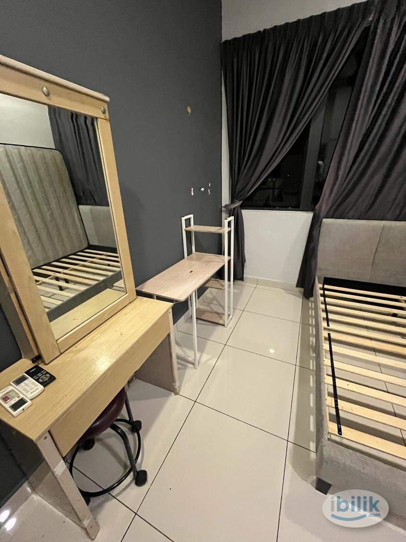 Single Room at Kiara Plaza, Semenyih - Image 1