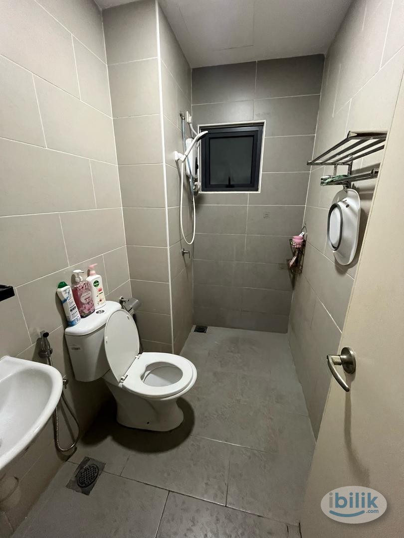 Single Room at Kiara Plaza, Semenyih - Image 3