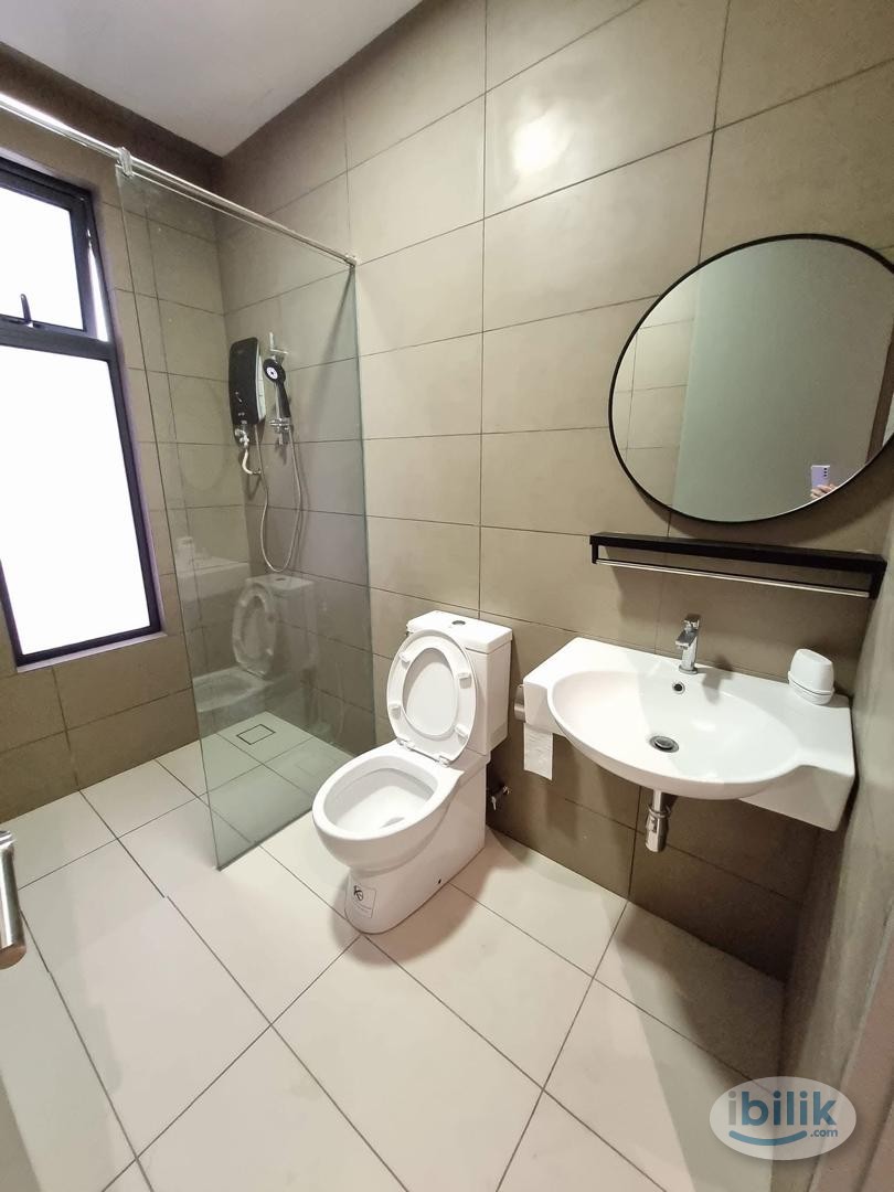 Fully Furnished Middle room at The Era @ Duta North utilities inclusive - Image 4