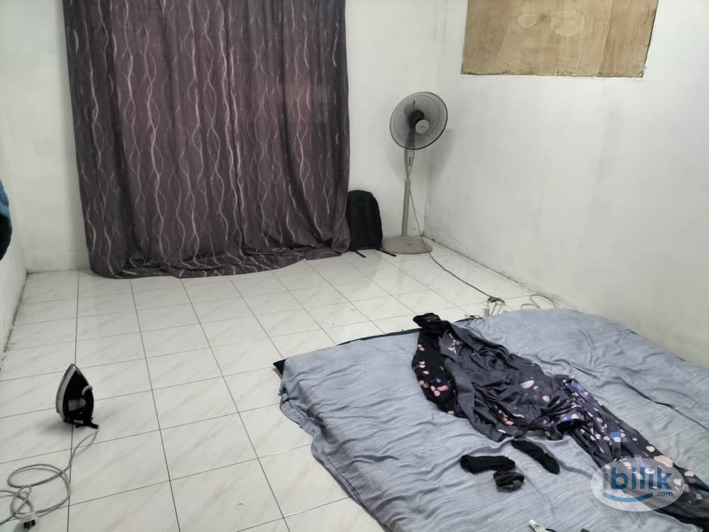 Middle Room at Sentul, Kuala Lumpur - Image 5