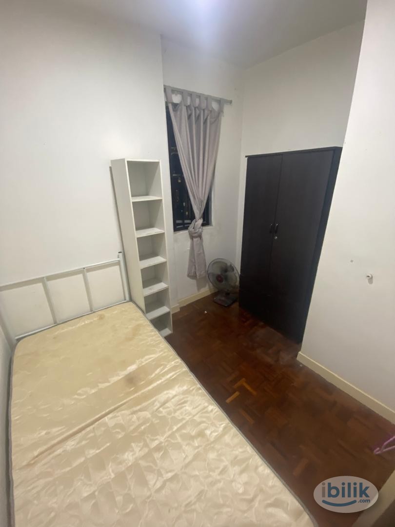 Single Room at Pantai Hillpark 2, Pantai - Image 1