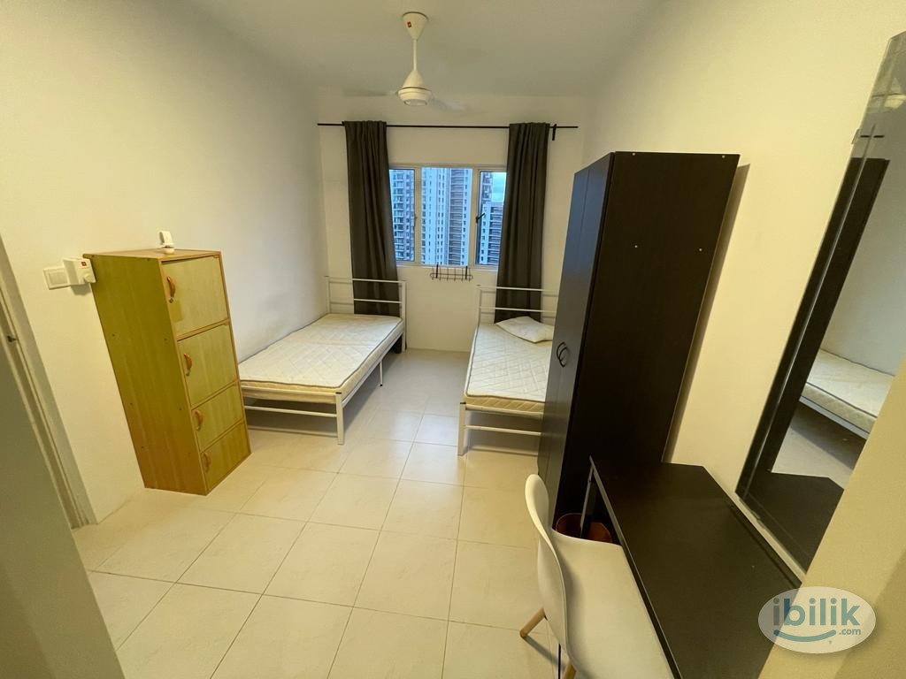 Female Master Room (Looking for Partner) Linked to LRT Sri Rampai - Image 1