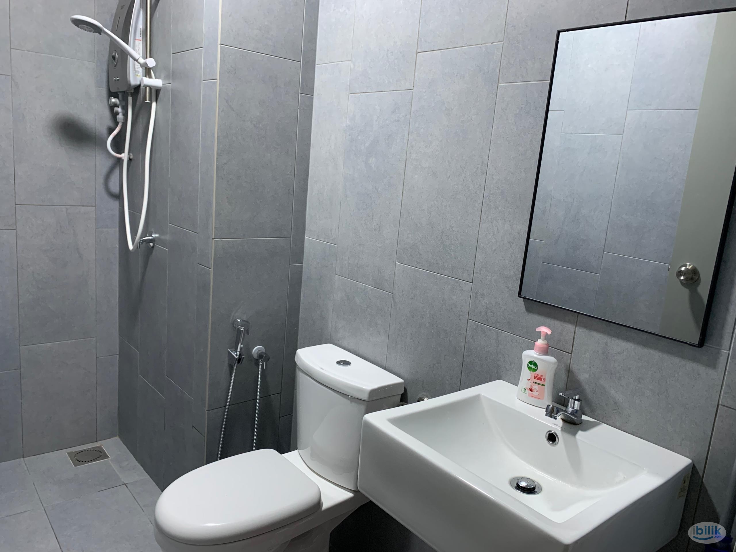 Middle Room at Cheras, Kuala Lumpur - Image 5