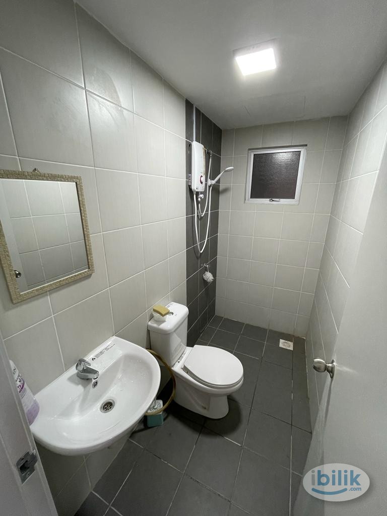 Female Muslim Room for 2 Pax Sharing (Walk to LRT Station)  - Image 3