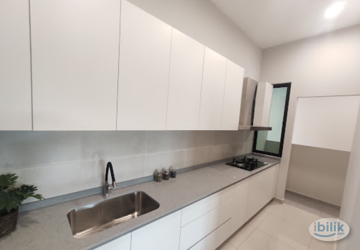 Balcony Room at ✨1 City Residence @ Juru✨,✅Juru/ Bukit Minyak Industrial. - Image 2