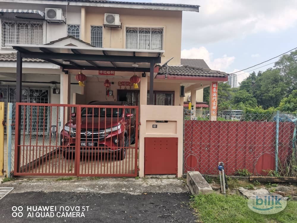 Middle Room at Bandar Puchong Jaya, Puchong - Image 1