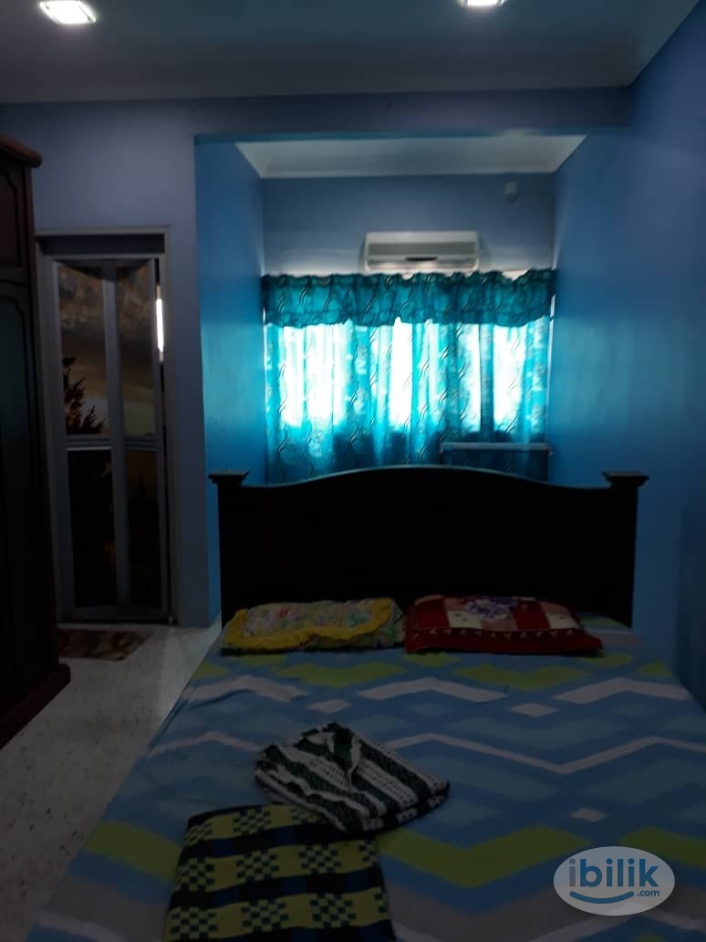 Middle Room at Teluk Intan, Perak - Image 1