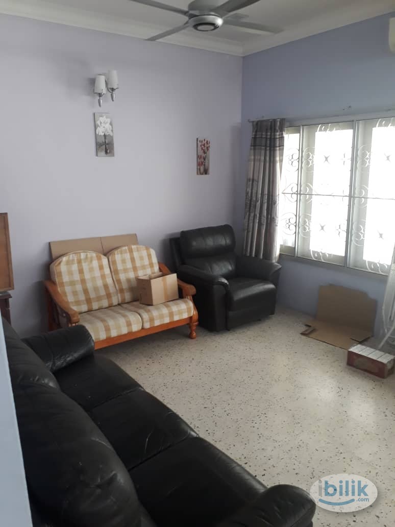 Middle Room at Teluk Intan, Perak - Image 2