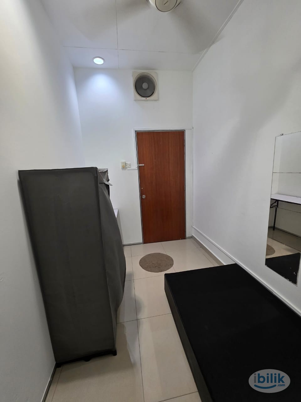 🥳Comfy Middle Room With Window🥳Renovated House with Great Maintanance👕 💰Near LRT IOI Mall Puchong - Image 2