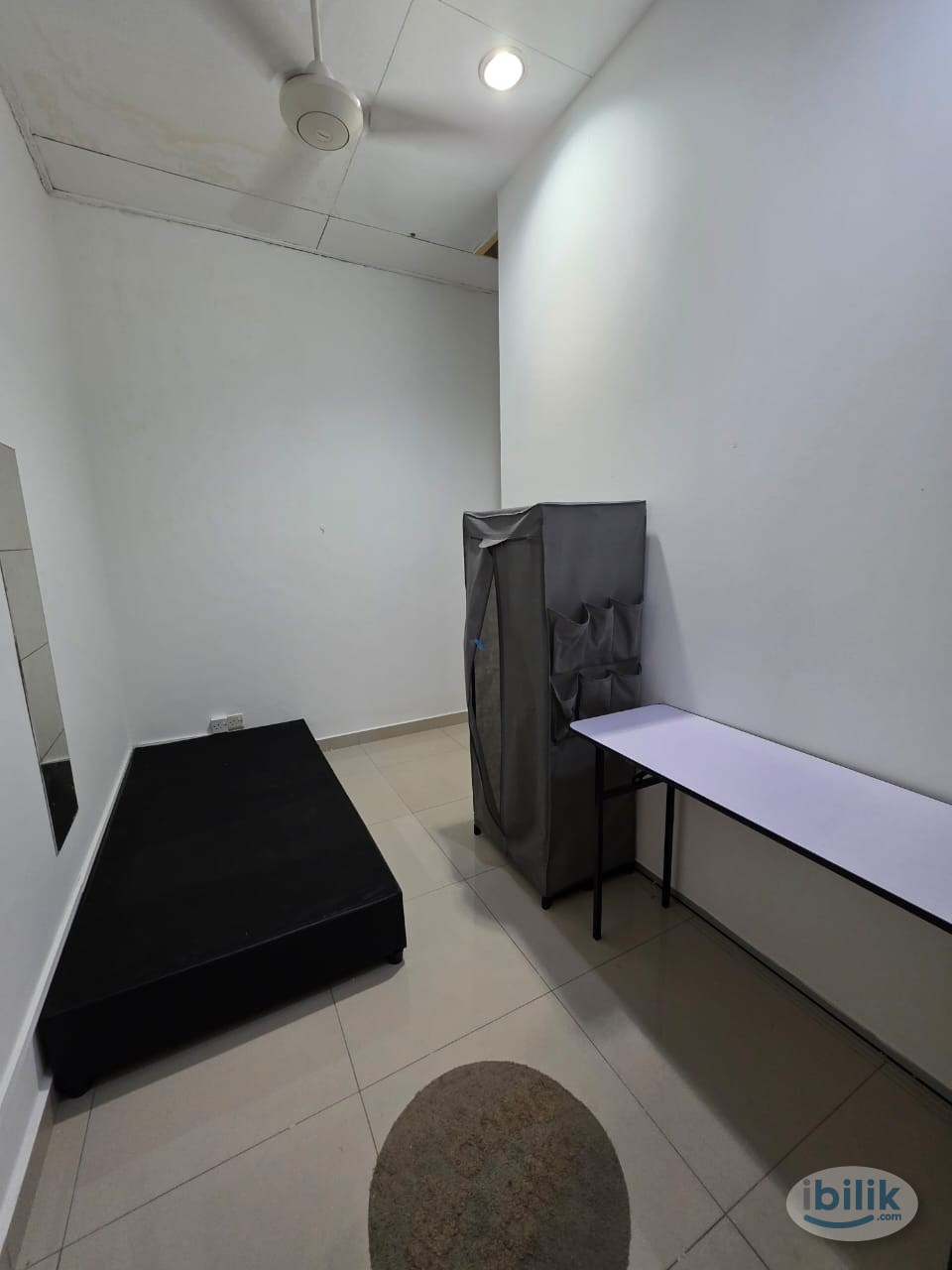 🥳Comfy Middle Room With Window🥳Renovated House with Great Maintanance👕 💰Near LRT IOI Mall Puchong - Image 1