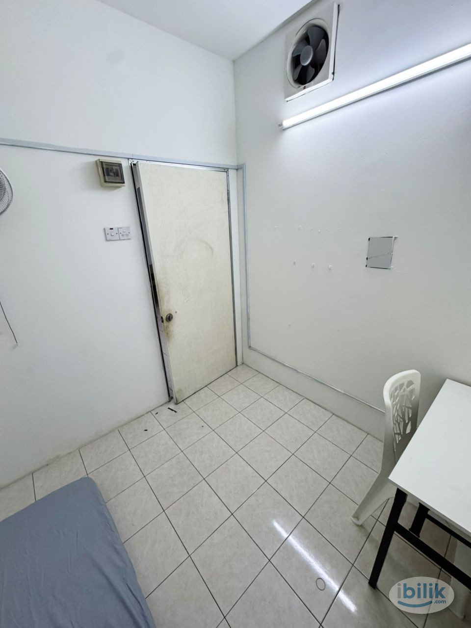 Middle Room at Setia Alam, Shah Alam, Nearby>>Setia City Mall, Lotus, Pekan Kapar - Image 2